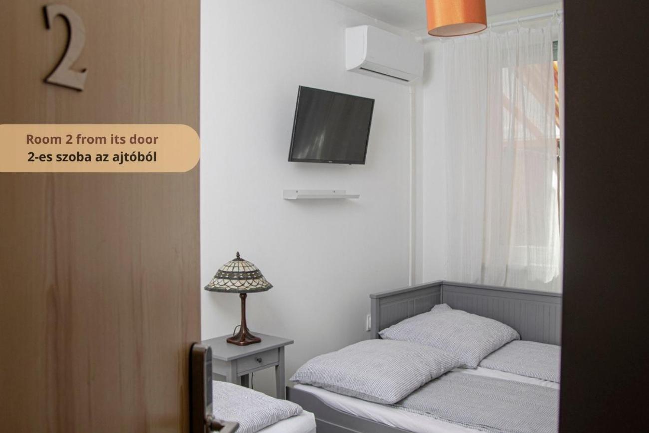 Tulip Home Guest House Vác Eksteriør billede
