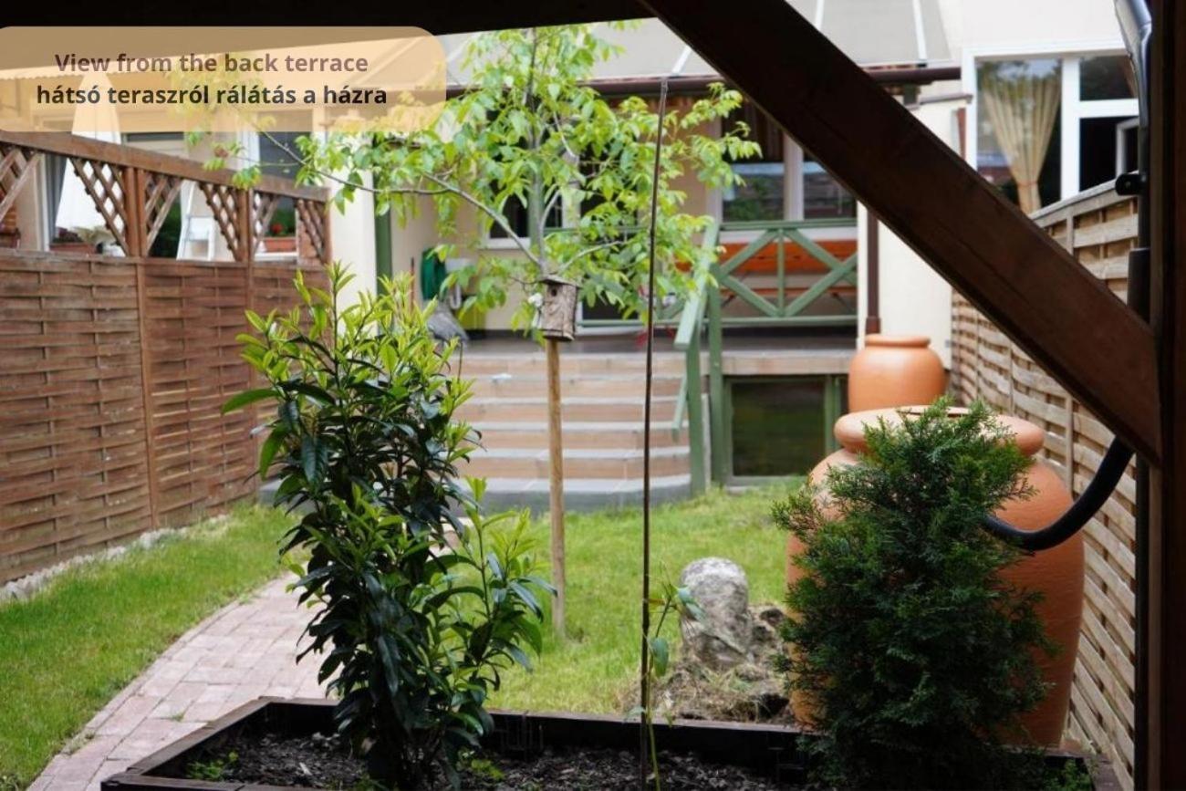 Tulip Home Guest House Vác Eksteriør billede